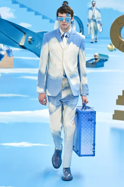 Look 53